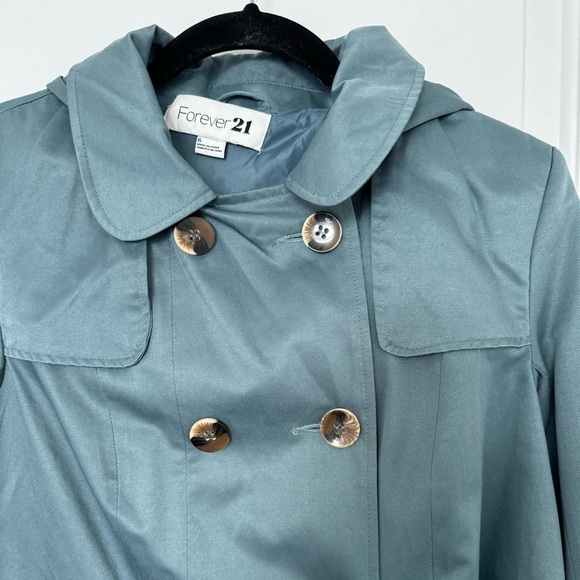 Forever 21 jacket - size 6 - Picture 4 of 6